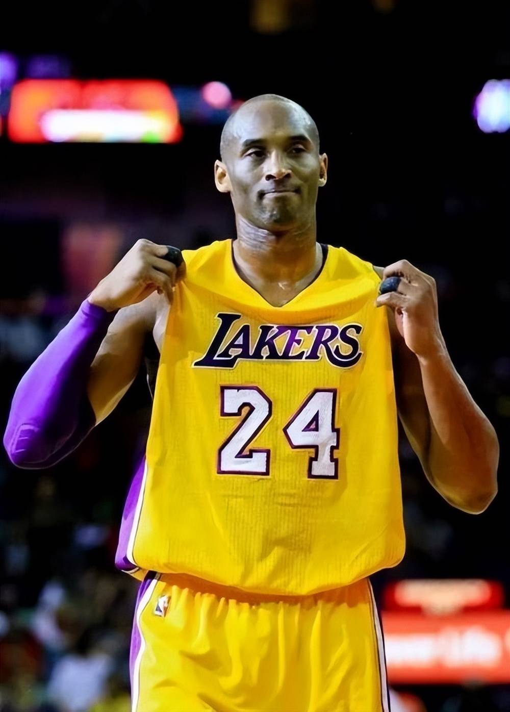 连续22年为国家队破门成足坛首人 C罗：多么美妙的夜晚