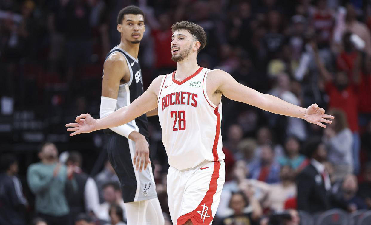 详解棒球规则中的投手脚部非法离地判定