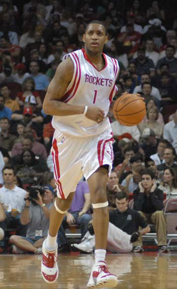 😉熟悉的场地熟悉的晃倒~库里晃倒快船球员 轻松中投命中