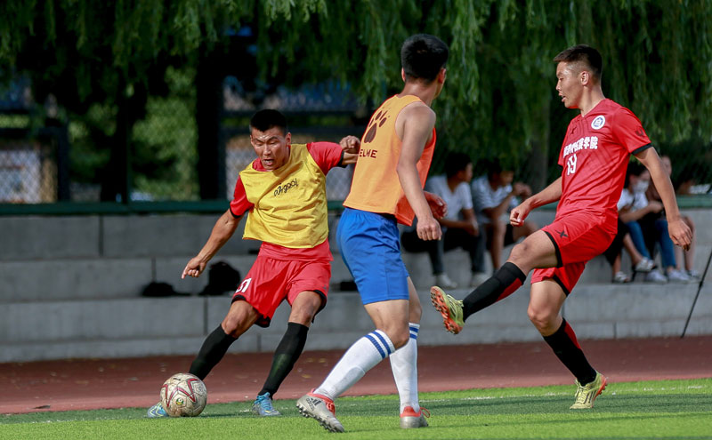 颜骏凌：夺冠的过程每年都不一样，4座中超冠军每一个都不同