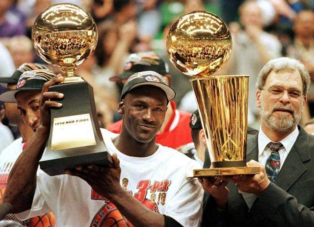 卡洛斯·科雷亚关键防守稳住战局