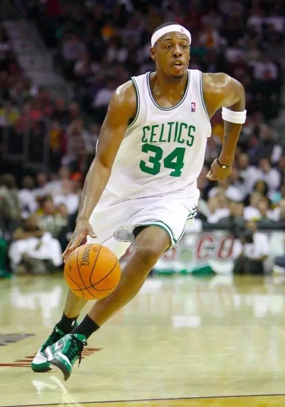 CBA-辽粤大战广东30分血洗辽宁 奎因30分张陈治锋17分