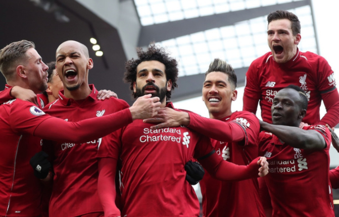 能从低谷坚持下来的利物浦球迷都不容易啊，转当曼联球迷是有多绝望22亮40回复