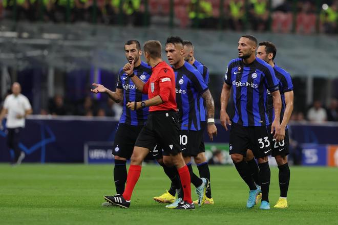 记者：热刺、曼联、拜仁等队有意扬-迪奥曼德