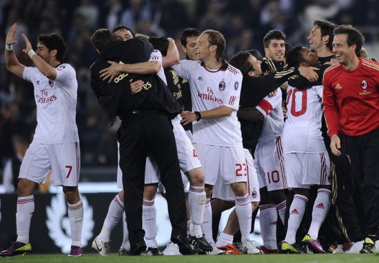 60分18助攻，詹姆斯与东契奇完美融合，湖人队重燃冠军希望